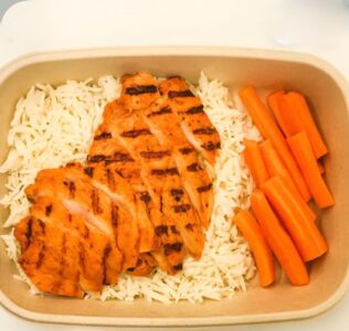 TANDOORI CHICKEN WHITE RICE